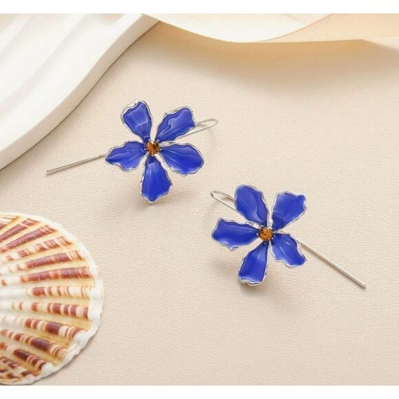 🌺 NEW Stunning hand painted blue drop flower earrings 🌺 - Picture 2 of 5